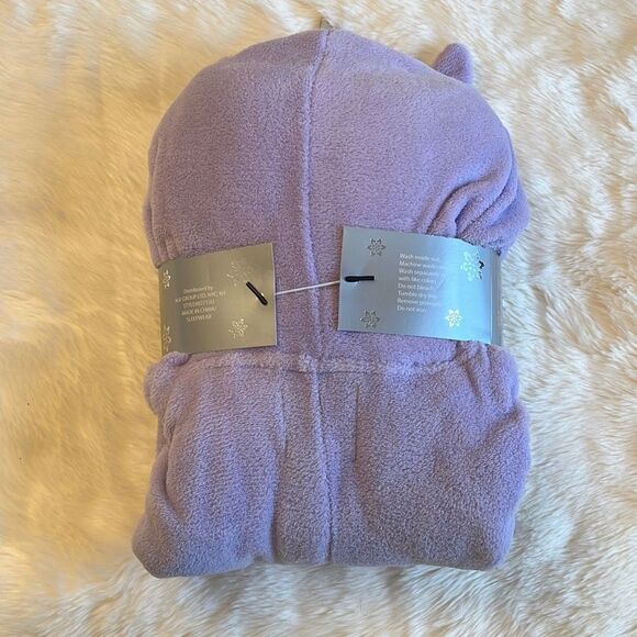 Ladies Plush Onzie: Unicorns and Cat - Picture 7 of 9